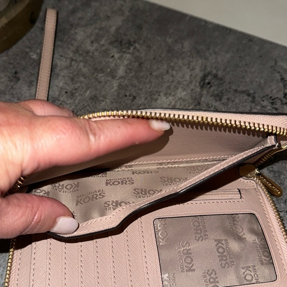 Michael Kors - Picture 4 of 4